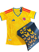 Conjunto de camiseta de fanático del Mundial 2026 para mujer con caja.
